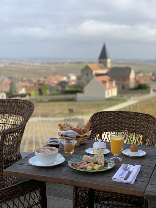 le petit dejeuner du chateau de sacy reims