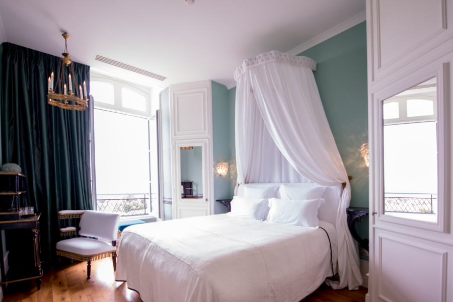 Chambre intemporelle château de Sacy Chambre intemporelle château de Sacy